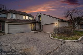 521 Oxford Court, Rochester Hills, MI 48307