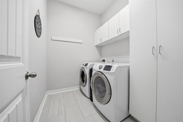 4301 Logan Ridge DR, Cedar Park, TX 78613