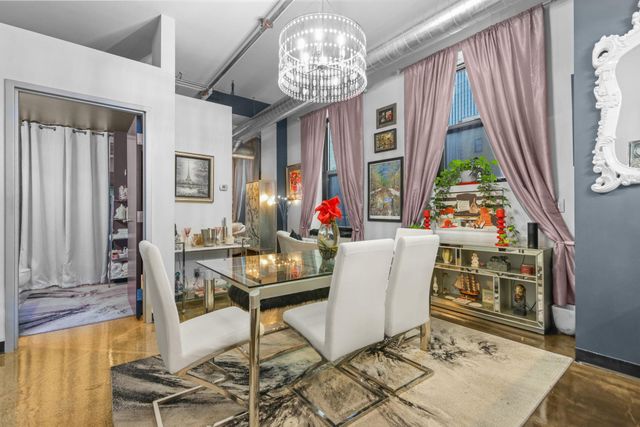 350 Saint Peter Street 512, Saint Paul, MN 55102