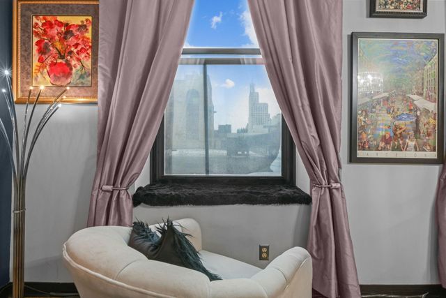 350 Saint Peter Street 512, Saint Paul, MN 55102