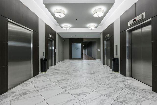 350 Saint Peter Street 512, Saint Paul, MN 55102