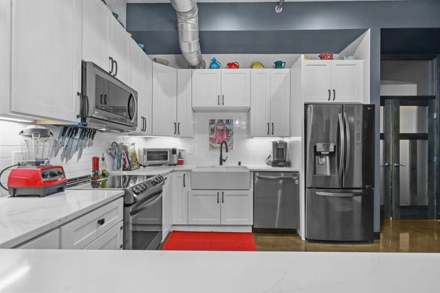 350 Saint Peter Street 512, Saint Paul, MN 55102