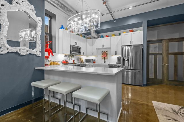 350 Saint Peter Street 512, Saint Paul, MN 55102