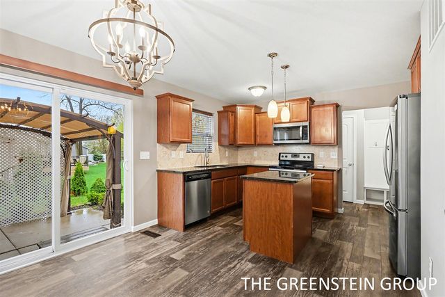 72597 Faye Court, South Haven, MI 49090
