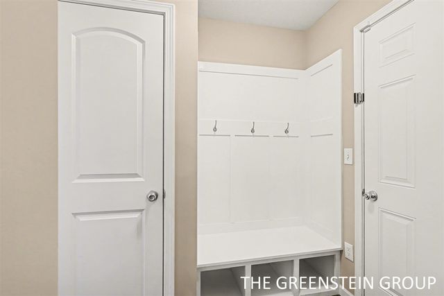 72597 Faye Court, South Haven, MI 49090