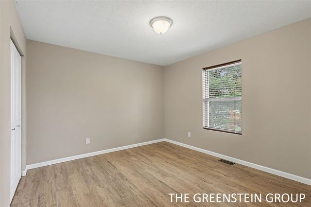 72597 Faye Court, South Haven, MI 49090