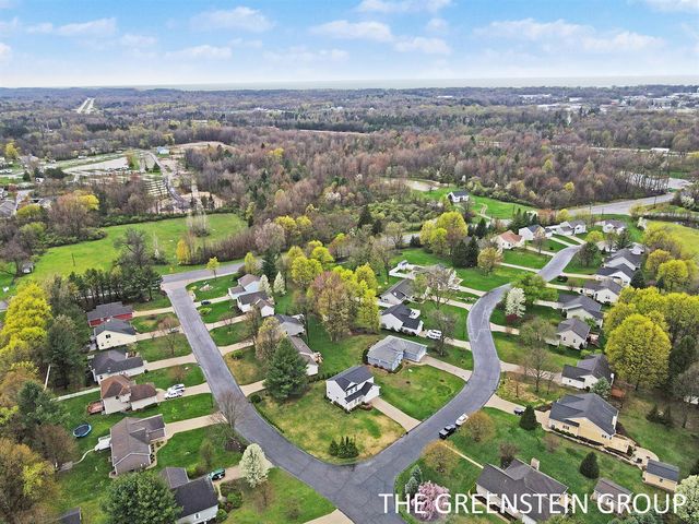 72597 Faye Court, South Haven, MI 49090