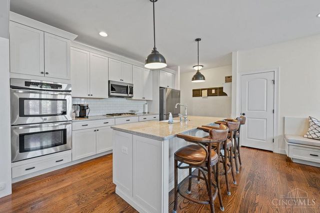 8559 Kenwood Road, Sycamore Twp, OH 45236