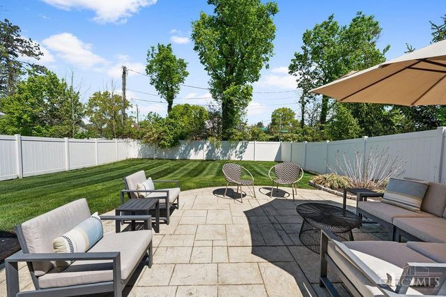 8559 Kenwood Road, Sycamore Twp, OH 45236