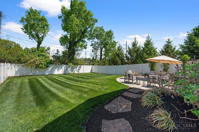 8559 Kenwood Road, Sycamore Twp, OH 45236