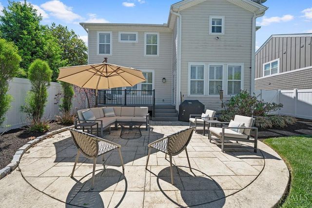 8559 Kenwood Road, Sycamore Twp, OH 45236