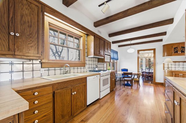 145 N Belmont Ave, Wichita, KS 67208