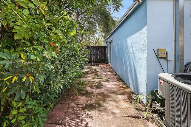 14566 SW 124th Place, Miami, FL 33186