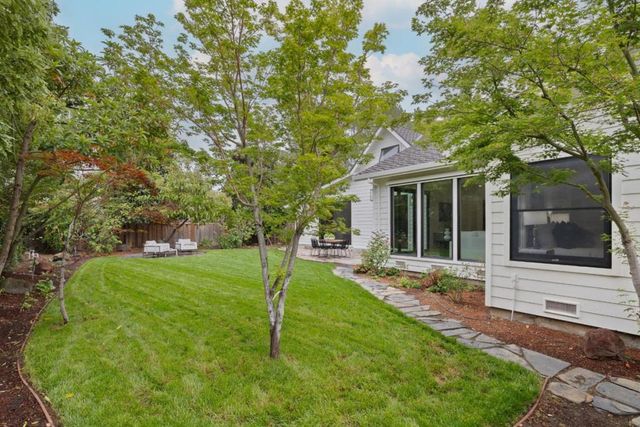 618 Panchita Way, Los Altos, CA 94022