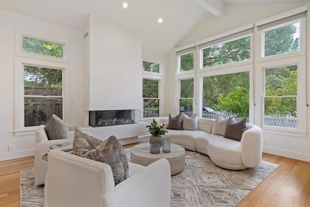 618 Panchita Way, Los Altos, CA 94022