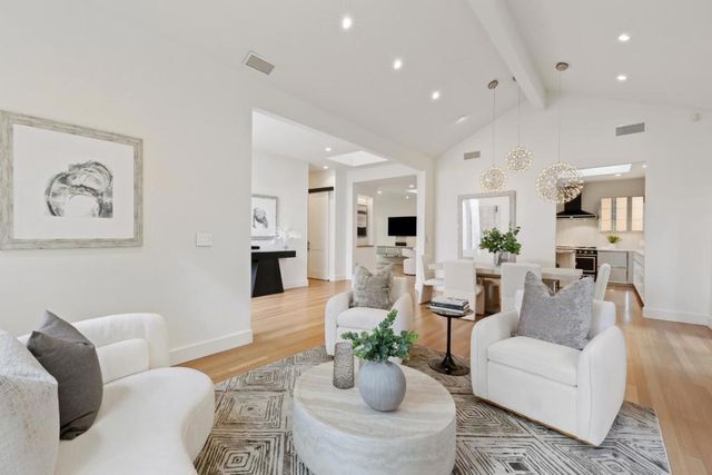 618 Panchita Way, Los Altos, CA 94022