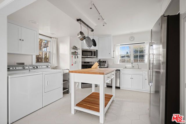 819 S Crestmoore Place, Venice (los Angeles), CA 90291
