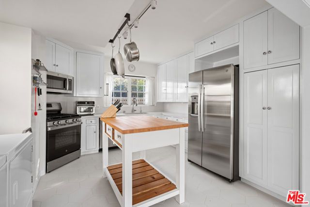819 S Crestmoore Place, Venice (los Angeles), CA 90291