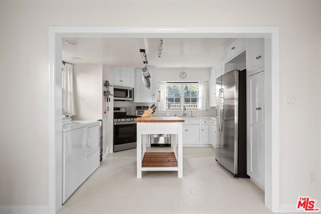 819 S Crestmoore Place, Venice (los Angeles), CA 90291