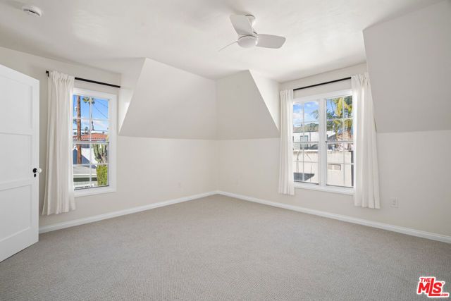 819 S Crestmoore Place, Venice (los Angeles), CA 90291