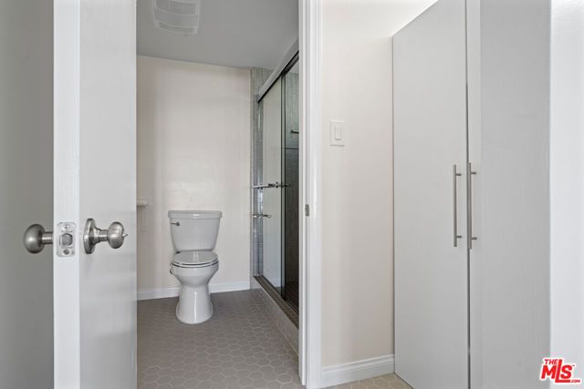 819 S Crestmoore Place, Venice (los Angeles), CA 90291