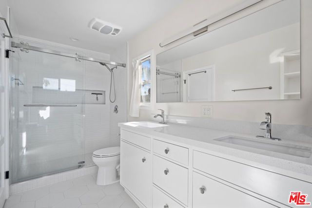 819 S Crestmoore Place, Venice (los Angeles), CA 90291