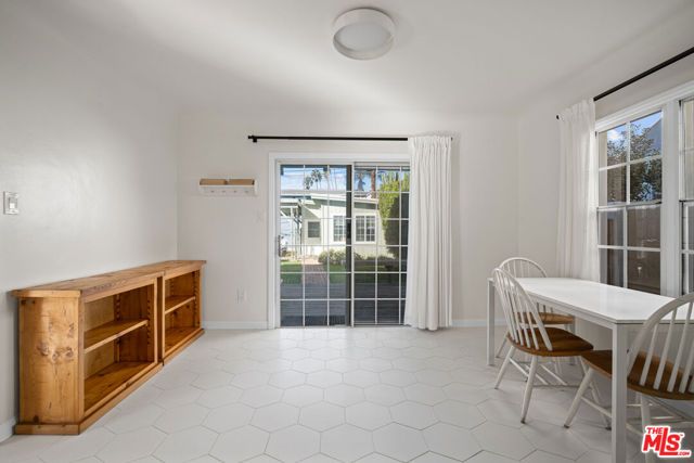 819 S Crestmoore Place, Venice (los Angeles), CA 90291