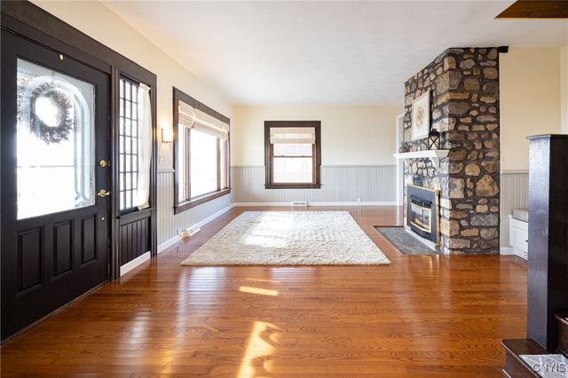 6790 East Lake Road, Owasco, NY 13021