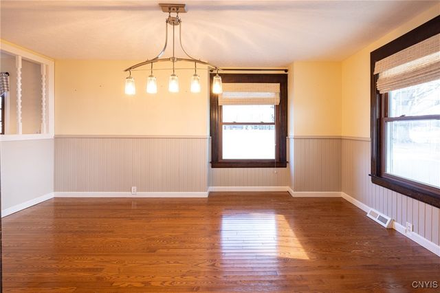 6790 East Lake Road, Owasco, NY 13021