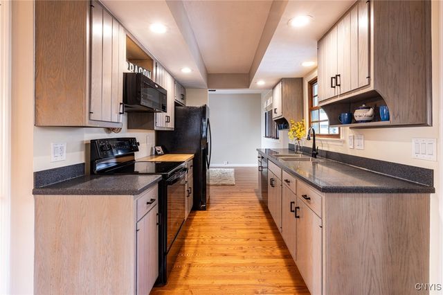 6790 East Lake Road, Owasco, NY 13021