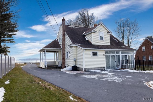 6790 East Lake Road, Owasco, NY 13021