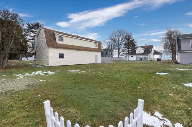 6790 East Lake Road, Owasco, NY 13021