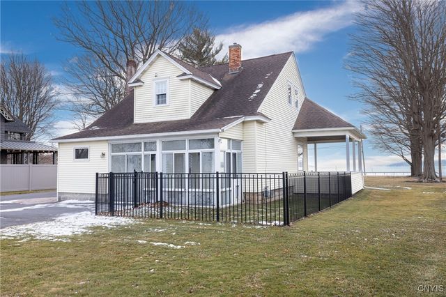 6790 East Lake Road, Owasco, NY 13021