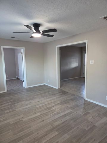 9036 Cordova Avenue NE, Albuquerque, NM 87112