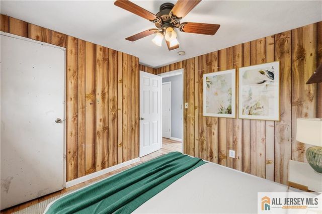 67 Drake Place, Colonia, NJ 07067