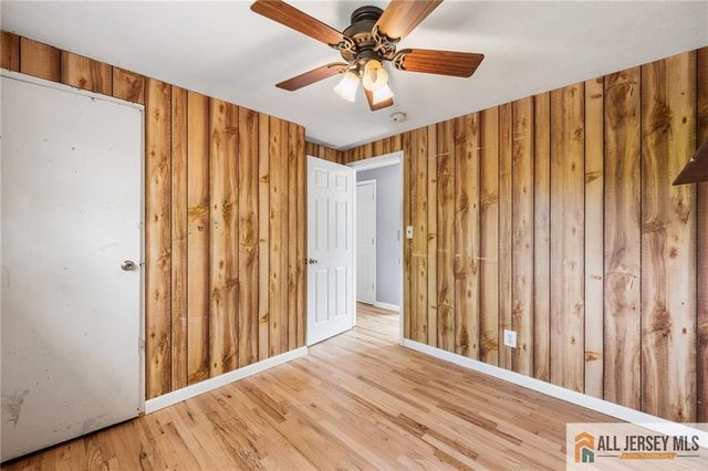 67 Drake Place, Colonia, NJ 07067