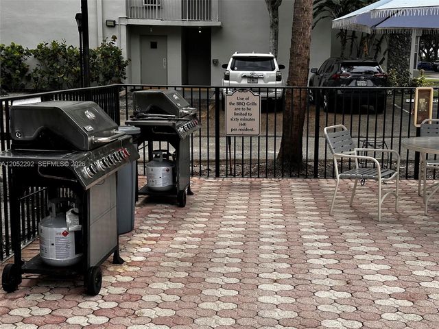 6700 Cypress Road 111, Plantation, FL 33317