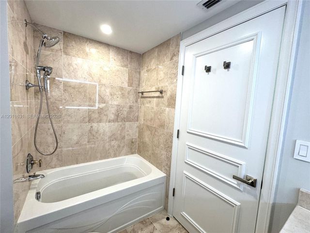 3201 NE 183rd St 1805, Aventura, FL 33160