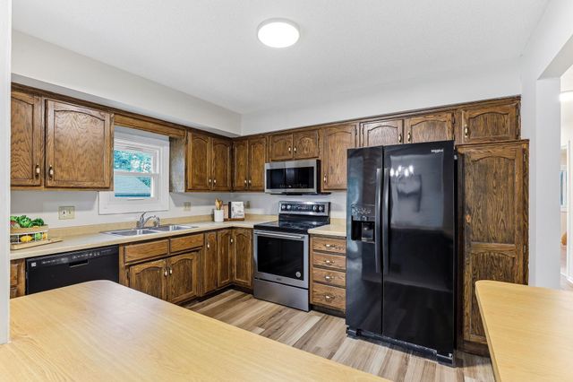 643 121st Lane NW, Coon Rapids, MN 55448