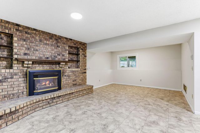 643 121st Lane NW, Coon Rapids, MN 55448