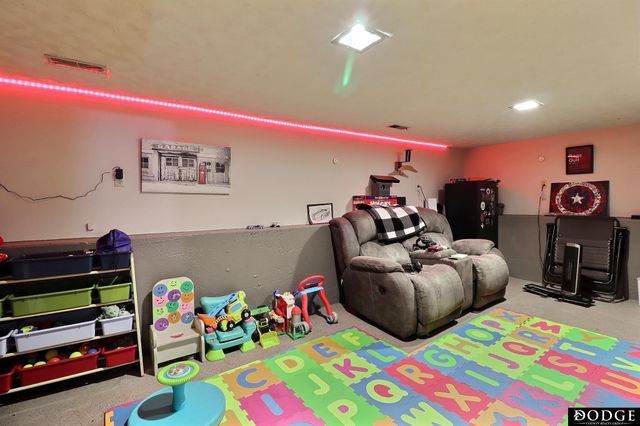 435 S H Street, Fremont, NE 68025