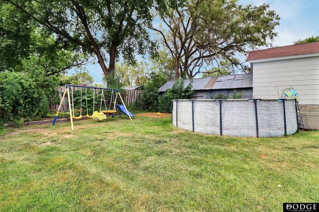 435 S H Street, Fremont, NE 68025