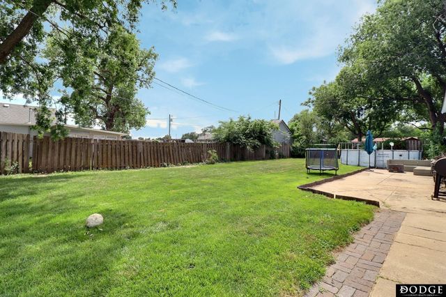 435 S H Street, Fremont, NE 68025