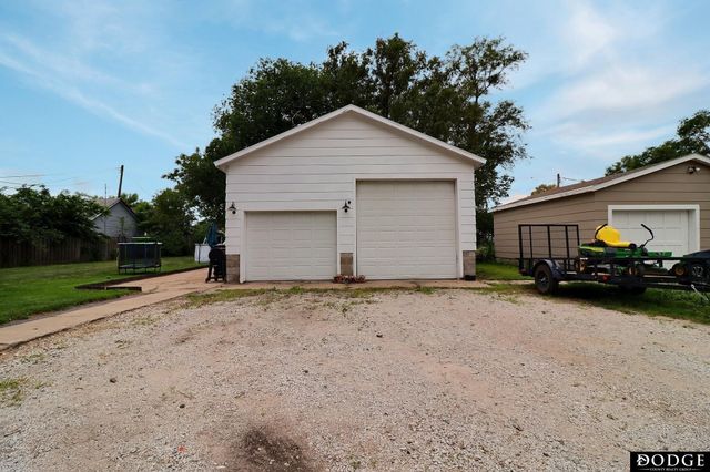435 S H Street, Fremont, NE 68025