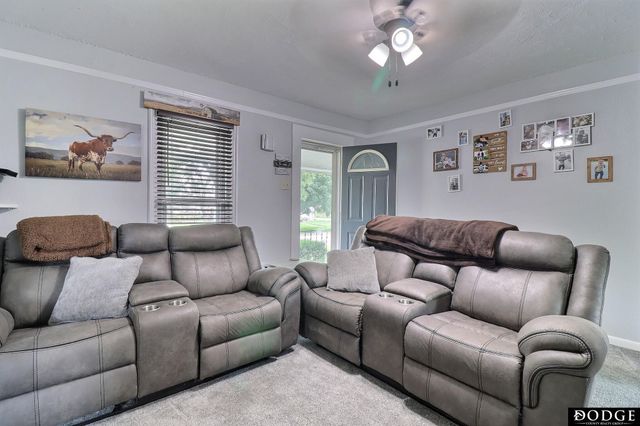 435 S H Street, Fremont, NE 68025
