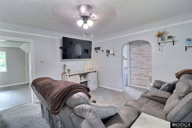 435 S H Street, Fremont, NE 68025