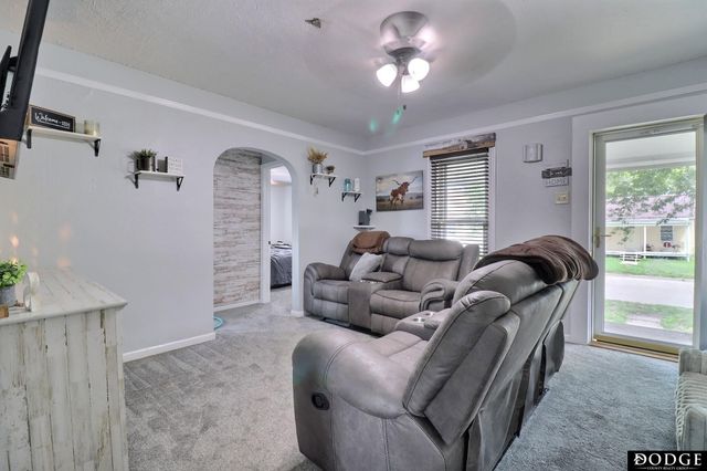 435 S H Street, Fremont, NE 68025