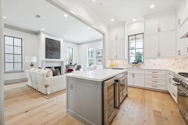 207 Sutton Row Place, Houston, TX 77024