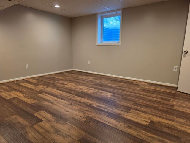 1208 N 2nd Street, Manchester, IA 52057