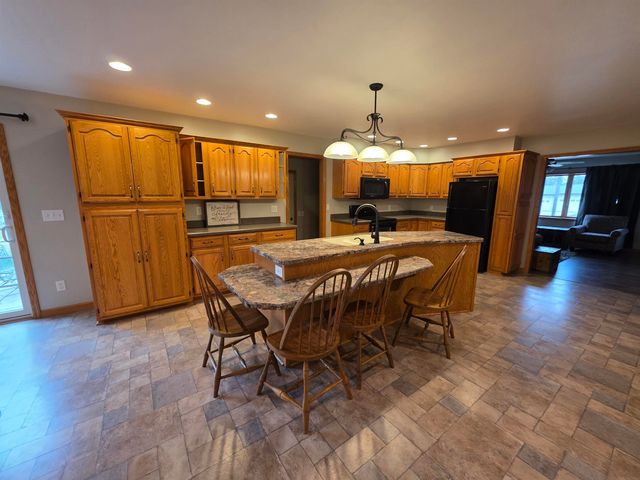 1208 N 2nd Street, Manchester, IA 52057